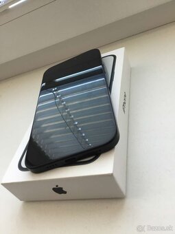 iPhone 15 Plus Black 128GB - 4