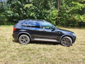 7 miestne BMW x5 e70 40d - 4