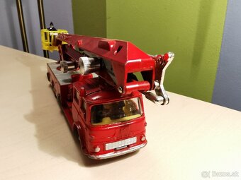 Corgi Major Simon požiarnici - 4