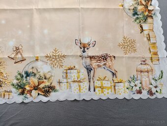 Veľký vianočný obrus so zvieratkami a Snehuliakom - 4