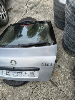 Predám kufor škoda Octavia sedan - 4