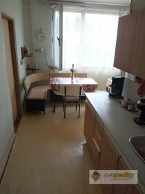 Ponúkame na predaj 4 izbový byt s balkónom v Komárne - 4