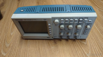 Osciloskop Tektronix TDS1012B - 4