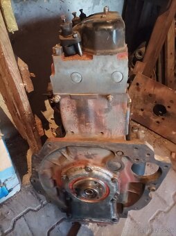 Motor Zetor 4701. - 4