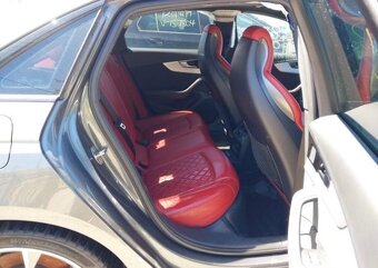 Predám Audi S4 benzín 260Kw rv 2021 176tis km - 4