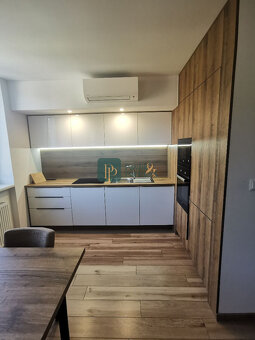 Prenájom krásny 2 izbový byt, centrum mesta, parkovacie mies - 4