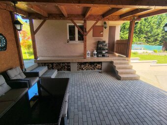 REZERVOVANÉ Celoročná chata s nádherným pozemkom 1135 m2 - 4