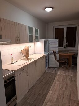 Ponúkame na prenájom trojizbový mezonetový byt v Trenčíne. - 4