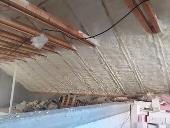 Penová fúkaná striekaná izolácia striech stropov - 4