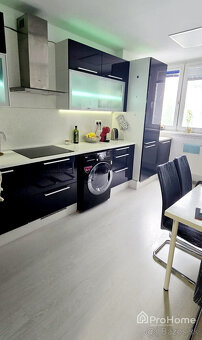 3 samostatné izby+kuchyňa s jedálňou–Petržalka, Andrusovova - 4