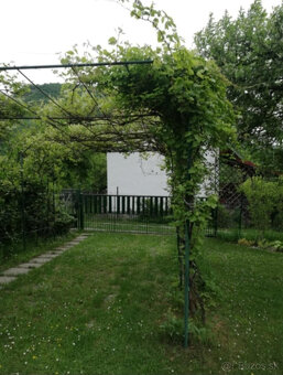 Predám - murovanú chatu - pri obci Veľká Lodina - 4