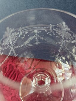 Karafa a napoleonky. - 4