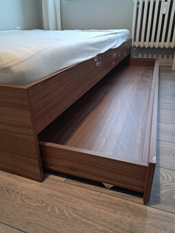 Postel a matrac 200 x 140 - 4