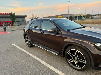 Mercedes GLA - 4