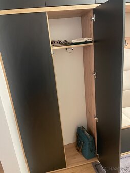 Skriňa so sedením - 4