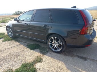Volvo v50 - 4