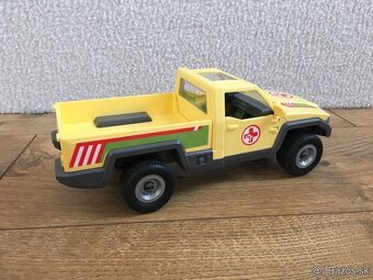 Schleich Záchranné terénne auto - 4