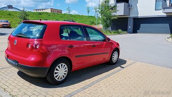 Volkswagen Golf 5 - 4