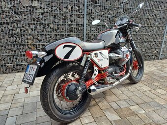 Moto Guzzi V7 Racer - 4