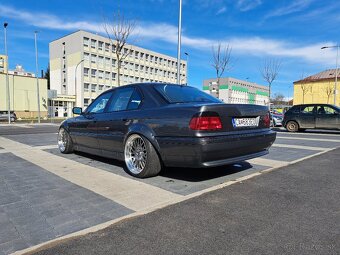 Bmw 728i e38 - 4