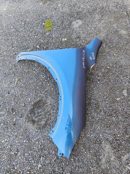 Ford Kuga  pravy blatnik lv4b-s16065 Kuga 3 2020 - - 4