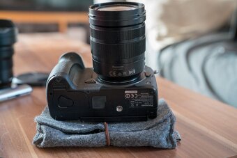 Panasonic Lumix DC-GH5 + 12-60mm LEICA F2,8-4 - 4