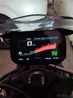 BMW S1000R - 4