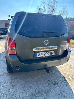 Nissan Pathfinder - 4