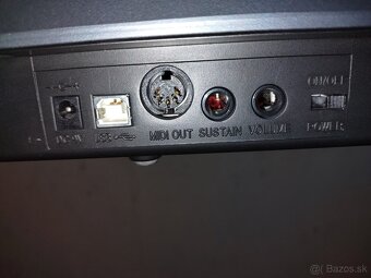 MIDI kontrolér M-Audio Keystation 88 - 4