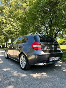 BMW 120i hatchback - 4