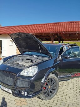 Porsche Cayenne 4,5 biturbo V8 - 4