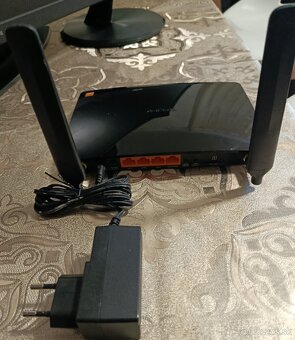 LTE 4G/3G wifi router TP-Link Archer MR200 AC750 - 4