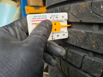 4x letné pneu Pirelli Cinturato P7 235/40R19 - 4