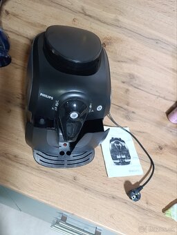 Kavovar PHILIPS - 4