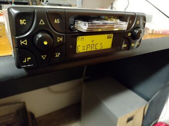Predam radio Mercedes  audio 10 Be 3200 - 4