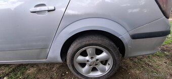 Predám opel astra H 1.7 cdti 74kw 2006 - 4
