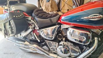Suzuki Marauder VZ 800 - 4