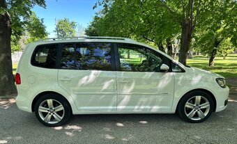 Volkswagen Touran 2.0 TDI Highline DSG - 4