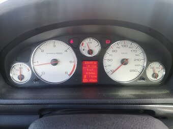 Peugeot 407 SW 2,0 HDI - 4
