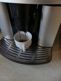 Delonghi Magnifica vo vybornom stave, plne funcny - 4