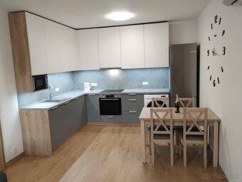 Prenájom 2-izbovy byt s park. miestom - 4