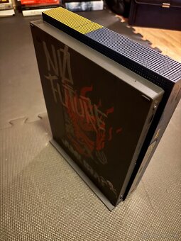 Predám XBOX ONE X 1TB - CYBERPUNK 2077 limitovaná edícia - 4