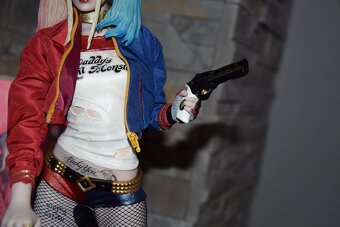 Zberatelska figurka Harley Quinn - 4