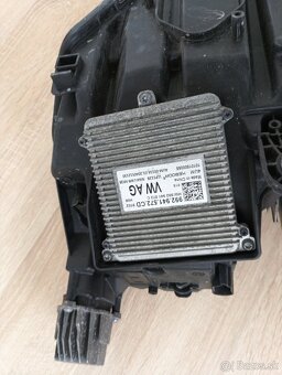 Škoda Octavia 4 predné pravé svetlo - 4