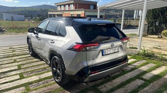 Toyota Rav4 Hybrid AWD (4x4) – Selection, Skyview, odpočet D - 4