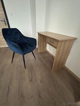 Predám štýlovú a elegantnú stoličku, písací stôl grátis - 4