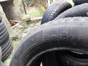 205/60 R16 letné 2 kusy cena 20€ - 4