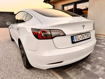 Tesla Model 3 Standard Range - 4