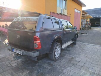 Toyota Hilux - 4