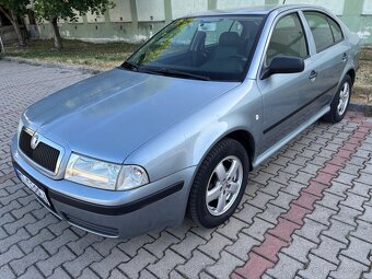 Škoda Octavia 1.6i TOUR naj.150tis km - 4